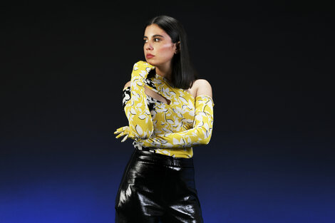 Javiera Mena: "El pop no evade nada, es un cariñito para el alma"