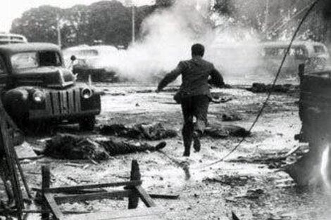 El bombardeo aéreo a la Plaza de Mayo.