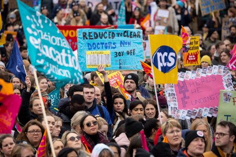 Manifetacón de trabajadores del sector público en Londres. (Fuente: EFE)