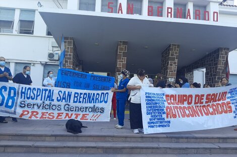 Un pago extra a médicos generó protestas en otros trabajadores de Salud 