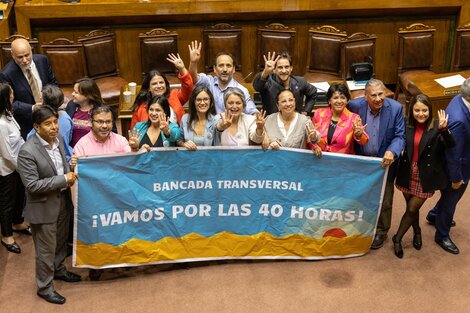 La iniciativa propone una rebaja inicial de 45 a 44 horas laborales a la semana durante el primer año de vigencia de la ley. (Foto: Vocería Gobierno Chile)