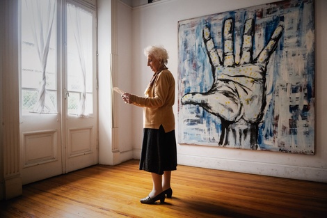 Se presenta "Madres y Abuelas", un fotolibro con retratos de 40 mujeres emblema de la lucha por Memoria, Verdad y Justicia