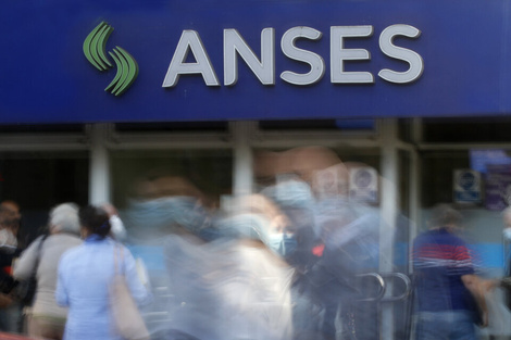 Las fechas de pago de todas las prestaciones que realiza la ANSES se pueden consultar en el sitio web de la entidad y por teléfono llamando al 130.  (Foto: ANSES)