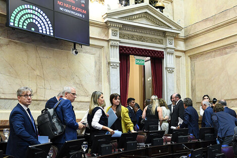 los senadores de Juntos por el Cambio de Santa Fe., Dionisio Scarpín y Carolina Losada