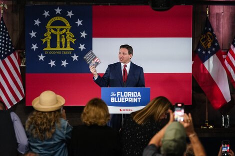 EE.UU: Ron DeSantis firmó ley que permite portación de armas sin permiso