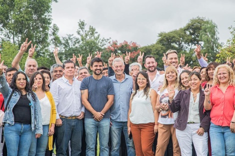 Más de 200 dirigentes peronistas dieron su apoyo a Entre Todos