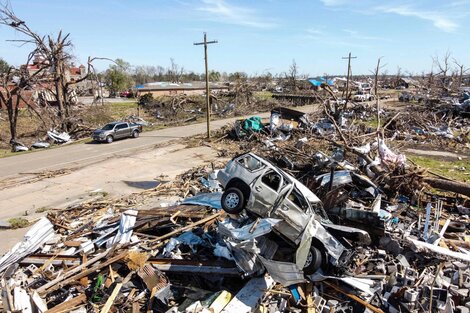 Cinco muertos por un tornado en EEUU  