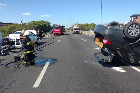 Cinco personas resultaron heridas tras un choque múltiple ocurrido en Mataderos. Imagen: @EmergenciasBA