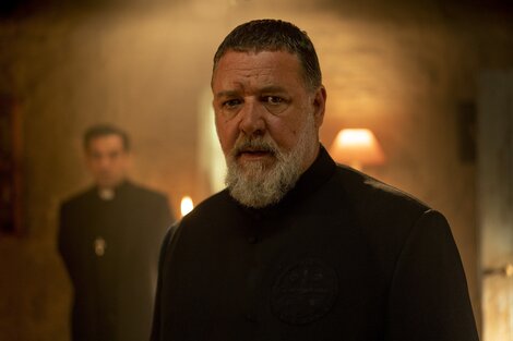 “El Exorcista del Papa”, película en la que Russel Crowe interpreta al sacerdota Gabriele Amorth. Imagen: Sony. 