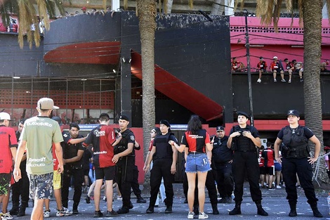 El ingreso fue a buen ritmo y sin incidentes. La represión vino después. (Fuente: Andres Macera)