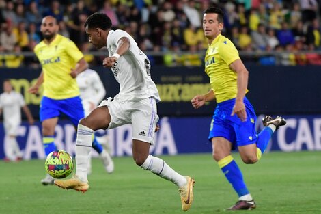 Liga de España: Real Madrid ganó y quedó a diez puntos de la cima