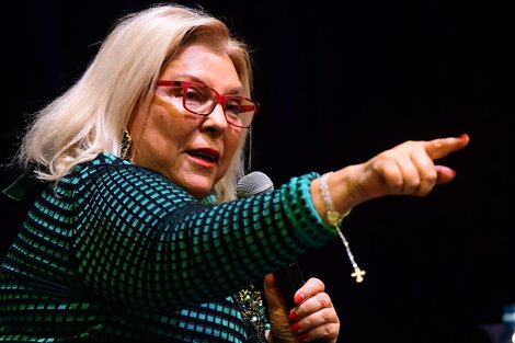 Elisa Carrió y otro capítulo de la discordia en Juntos por el Cambio: dijo que Mauricio Macri quiere estar con Javier Milei