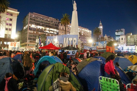 Unidad Piquetera realizará una "marcha de antorchas" y un acampe en Plaza de Mayo