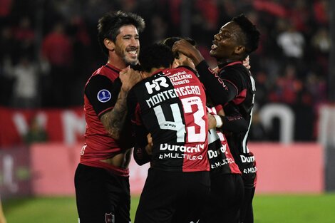 Copa Sudamericana: Newell's le ganó a Blooming y es líder de su grupo