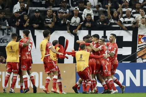 El curioso error de Argentinos en su triunfazo ante Corinthians