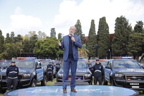 Insaurralde presentó nuevos móviles de seguridad en Lomas de Zamora