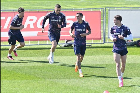 Di Maria y Paredes siguen en Juventus
