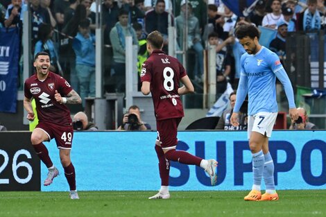 Liga italiana: Perdió la Lazio y Napoli puede sacar mas ventaja ante Juventus  