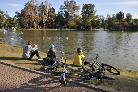 El fenómeno del aumento de temperaturas superiores a los 25 grados en otoño no será algo "atípico", apuntó el Servicio Meteorológico Nacional. (Foto: Sandra Cartasso)