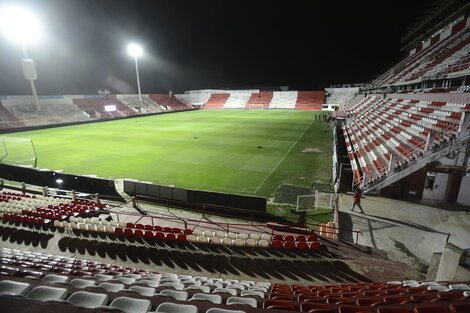 Liga Profesional: el partido entre Unión y Lanús, suspendido por el desprendimiento de una canaleta 