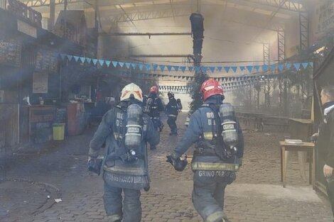 Se registró un incendio en el Patio de los Lecheros. Imagen: @EmergenciasBA.