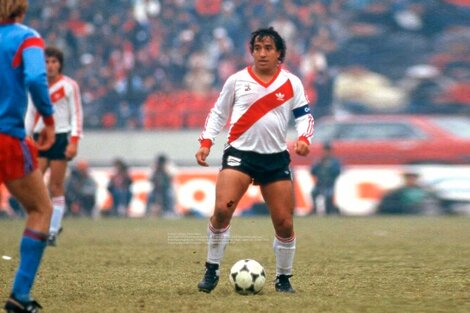 Tolo Gallego, volante central y capitán del River campeón del 86.