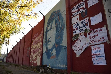 El mural que recuerda al ídolo en Central Córdoba (Fuente: Sebastián Granata)