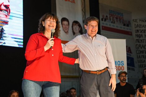 El actual gobernador fueguino Gustavo Melella y la vice Mónica Urquiza van por la reelección.  (Imagen: Twitter/@gustavomelella)