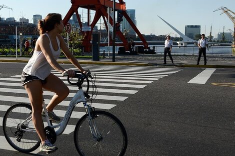 Buenos Aires fue elegida como la mejor ciudad para vivir y trabajar en mayo para los nómades digitales. (Foto: Freepik)