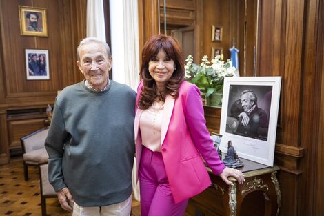 CFK con Livraga en el Senado.  (Fuente: Twitter Cristina Fernández de Kirchner)