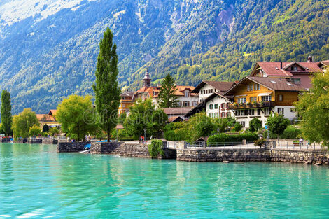 La Aldea de Brienz cuyos habitantes deberán abandonarlas por la amenaza de un alud de rocas. (Foto: Istockphoto)