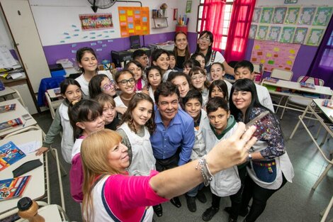 Espinoza en la Primaria 71 de Luzuriaga.