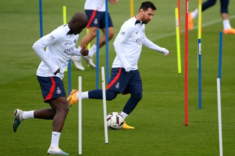 Lionel Messi durante el entrenamiento de este viernes. (Fuente: AFP)