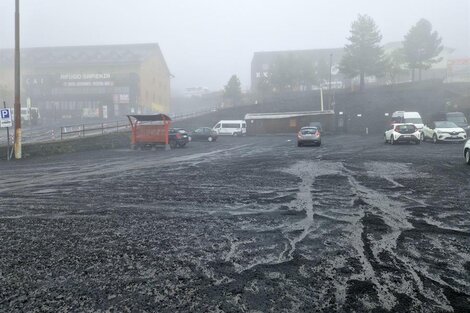 Italia: el volcán Etna entró en erupción y expulsó una nube de cenizas sobre Catania