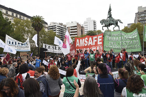 Esta semana hubio nuevos mensajes intimidantes contra las escuelas.