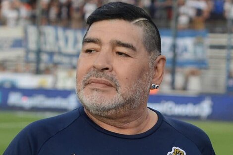 Hackearon las redes sociales de Diego Maradona: qué dicen las publicaciones 