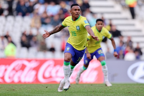 Marquinhos celebra uno de los goles brasileños (Fuente: NA)