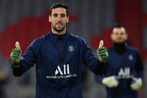 Sergio Rico, arquero suplente del PSG, se cayó de un caballo y está “en estado grave” 