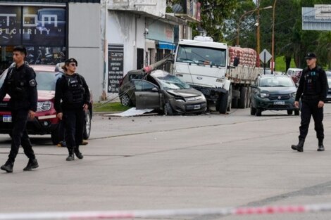 Tragedia en Rosario: un camión embistió a siete vehículos y mató a una mujer