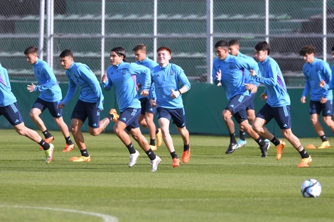 La Sub 20 de Mascherano, en carrera por un pasaje a los cuartos de final.