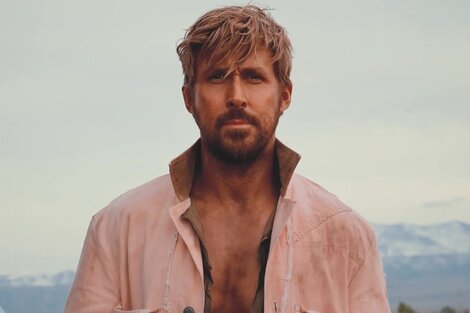 Gosling confesó que darle vida a Ken le dio la oportunidad de "volver a conectar con su juventud". Imagen: GQ