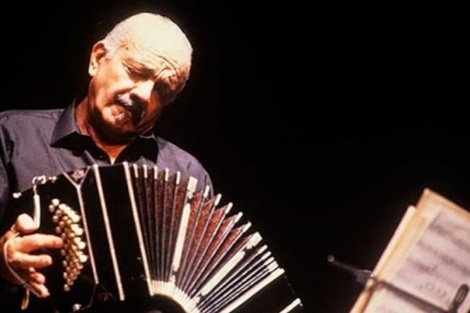 Astor Piazzolla tocó el 11 de junio de 1983 en el Teatro Colón un concierto íntegramente dedicado a su obra.