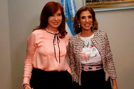 La vicepresidenta Cristina Fernández de Kirchner y la presidenta provisional del Senado, Claudia Ledesma Abdala.