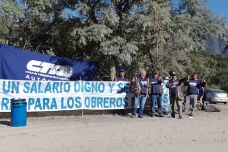 Protesta de trabajadores mineros por mejoras salariales