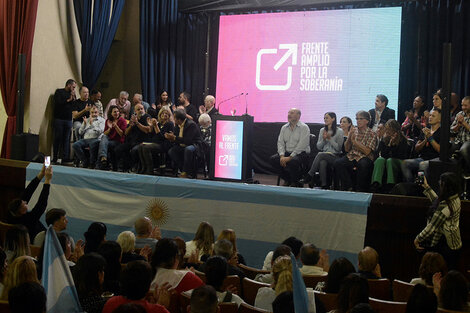 La sala Luz y Fuerza se colmó de militantes del sector. (Fuente: Sebastián Vargas)