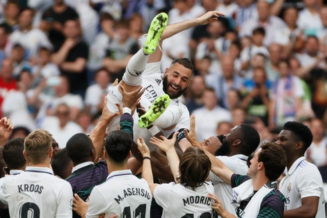 Karim Benzema puso fin a su épico ciclo con el Real Madrid (Fuente: EFE)