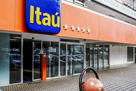 Itaú negocia la venta de sus operaciones en el país al Banco Macro