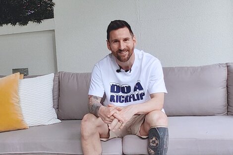 La remera que usó Messi para anunciar su pase al Inter Miami tiene un mensaje oculto