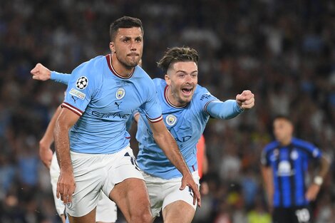 Rodri y Grealish celebran el gol del triunfo del City