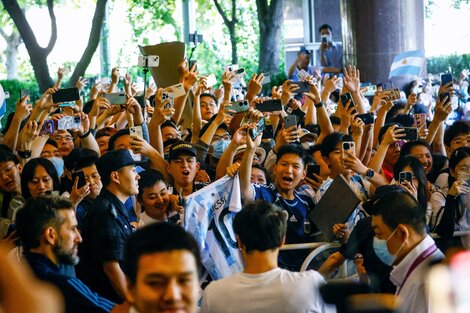 Messi y la Selección desatan la locura por las calles de Beijing 